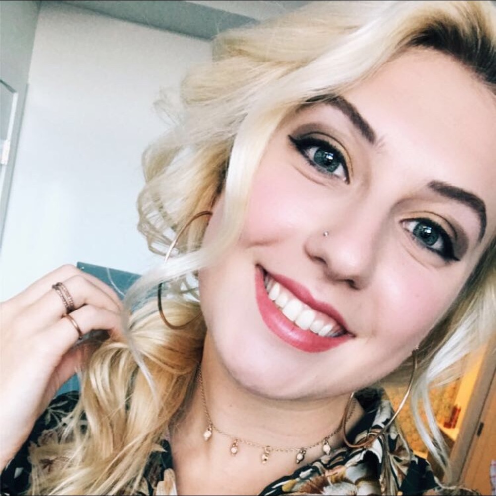 Meet your Posher, Hayley
